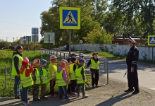 Полицейские Коркино проводят профилактические мероприятия с дошколятами