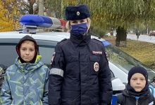Инспекторы ГИБДД напомнили жителям поселка Шаблыкино о безопасном поведении во дворах