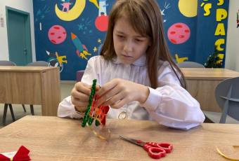Новогодняя игрушка "Самая яркая ёлочка"