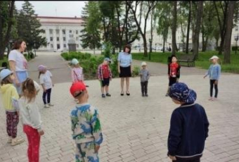 Всероссийская акция «Зарядка со стражами порядка».