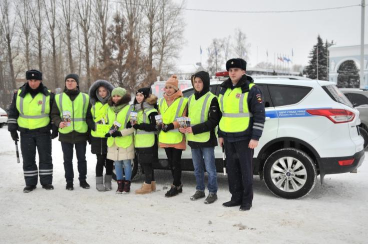 На помощь автоинспекторам пришел «студенческий десант»