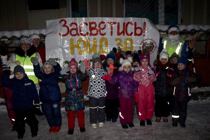 В Ярославле сотрудники Госавтоинспекции участвуют в акции «Полицейский Дед Мороз»