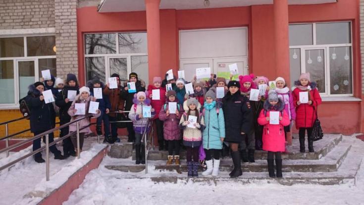 В ходе предновогоднего рейда школьники выступили за безопасность на брянских дорогах