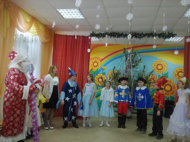 В Воронежской области «Новогодний патруль» поздравил детей социально-реабилитационного центра с Новым Годом