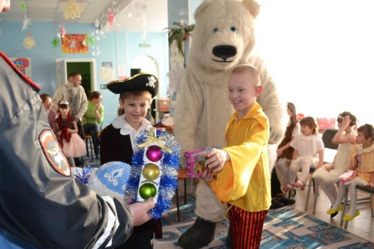«Лучшая Новогодняя игрушка по ПДД».
