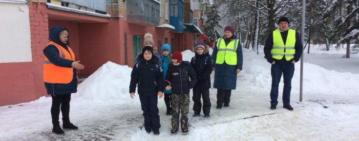 Более 100 белгородских родителей вышли на дежурство вблизи образовательных организаций в первый учебный день