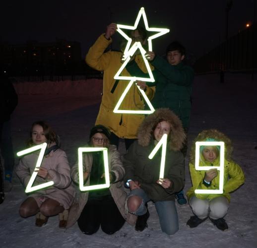 В Московской области с помощью яркой инсталляции автоинспекторы напомнили гражданам о пользе световозвращателей