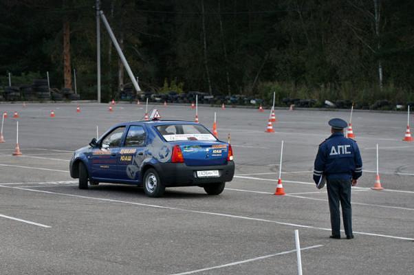 В Госдуме сомневаются, что новый экзамен на права повысит мастерство водителей