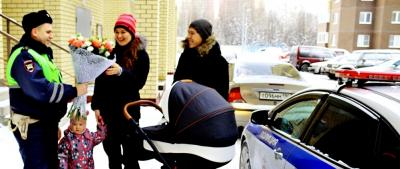 Сотрудники подмосковной Госавтоинспекции помогли роженице оперативно добраться в роддом