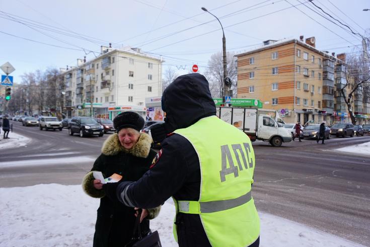 Сотрудники курской Госавтоинспекции провели профилактическое мероприятие «Пешеход, на переход!»