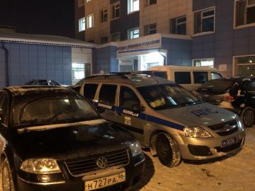 Родители юной жительницы Свердловской области поблагодарили тюменских автоинспекторов за помощь