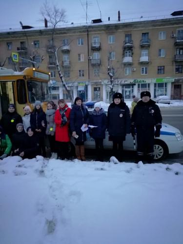 В школах Воронежа продолжается проведение профилактических мероприятий в рамках межведомственной акция «Дорожный патруль безопасности»