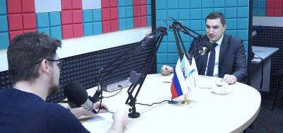 О мерах по снижению ДТП с участием несовершеннолетних рассказали в эфире «Милицейской волны»
