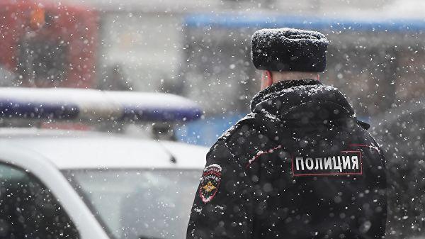 Красноярские полицейские спасли замерзавшую пятилетнюю девочку  Об этом сообщает Рамблер. Далее: https://news.rambler.ru/fire/41597587/?utm_content=rnews&utm_medium=read_more&utm_source=copylink
