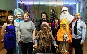 ГИБДД Новгородской области учит безопасности жителей региона