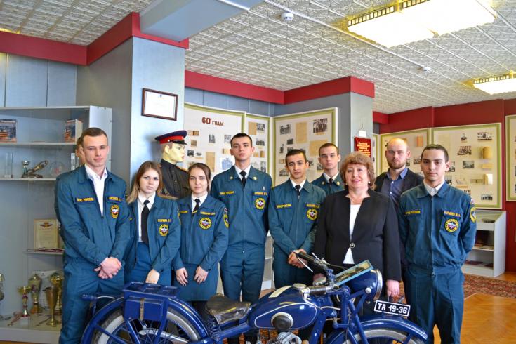 В Тамбове автоинспекторы провели для студентов экскурсиюв музее службы регионального управления ГИБДД