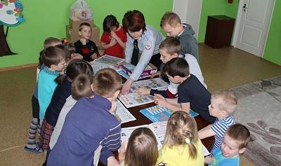 В НОВОСИБИРСКОЙ ОБЛАСТИ АВТОИНСПЕКТОРЫ ПОСЕТИЛИ ПОДШЕФНЫЙ ЦЕНТР ДЛЯ СОДЕРЖАНИЯ НЕСОВЕРШЕННОЛЕТНИХ