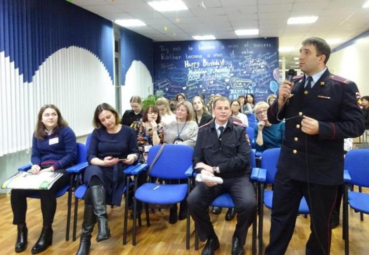В Красноярском крае госавтоинспекторы и педагоги обсудили проблему детской безопасности на дороге