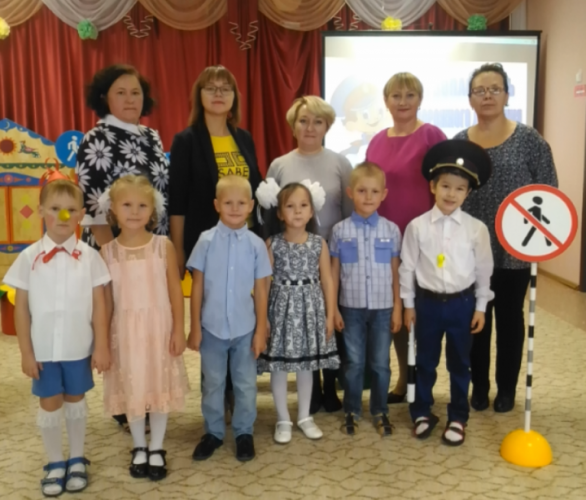 В детском саду «Рябинка» учатся соблюдать ПДД. Здесь создали отряд ЮИД