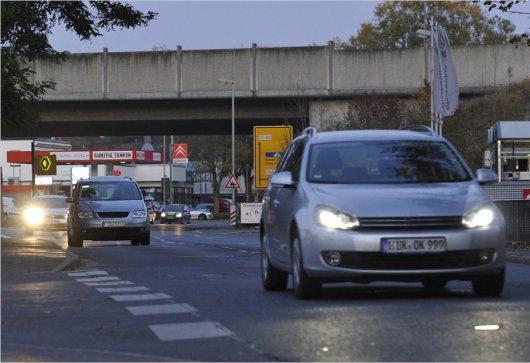 Управление автомобилем без ближнего света