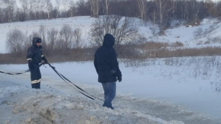 В Татарстане автоинспекторы помогли автомобилисту выбраться из снежной ловушки