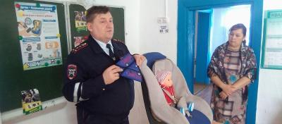 Глава тюменского сельского поселения выступил за ответственное отношение родителей к перевозке детей