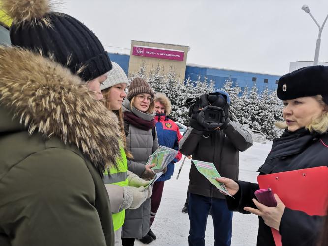 В Удомле состоялось мероприятие «Уступи дорогу скорой!»
