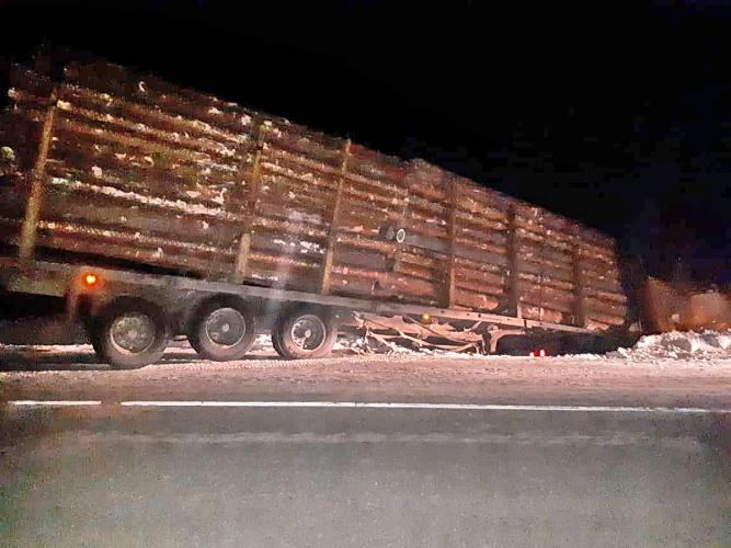 В Томской области инспекторы ГИБДД спасли водителя лесовоза, отравившегося угарным газом