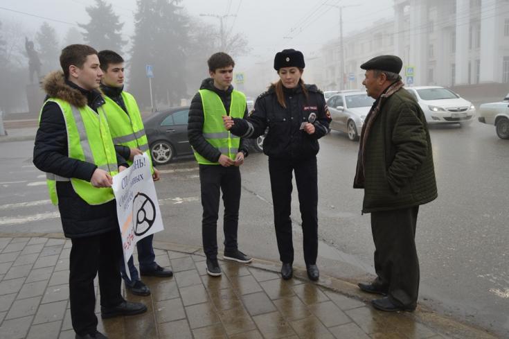Волонтеры Нальчика и автоинспекторы призвали горожан сообщать о нетрезвых водителях