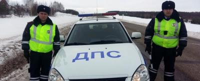 Сотрудники ГИБДД Татарстана помогли жителю Ульяновской области, попавшему в сложную ситуацию на дороге