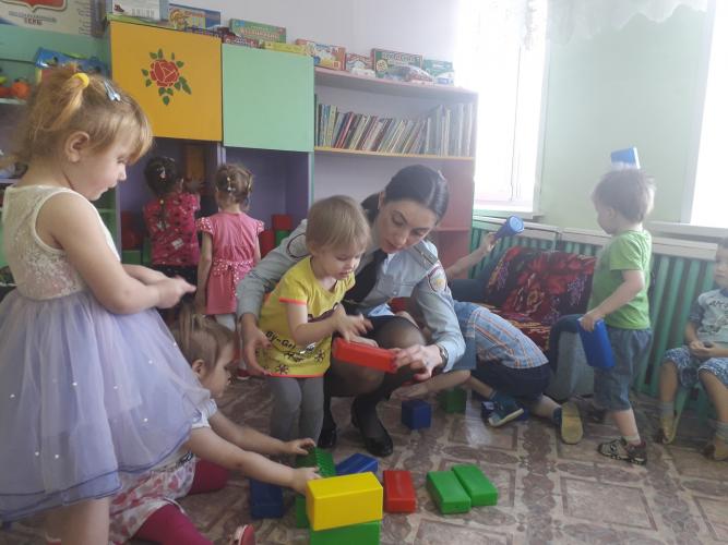 Игровое занятие по правилам дорожной безопасности прошло в детском саду «Колосок» с. Белый Яр Республики Хакасия