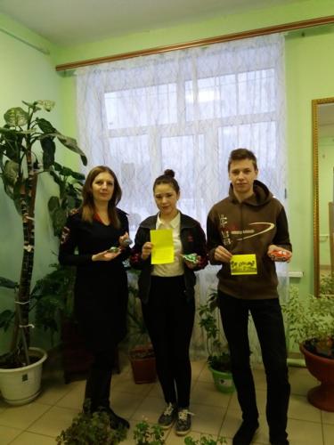 В Смоленском районе учащиеся Стабенской школы поздравили участников дорожного движения