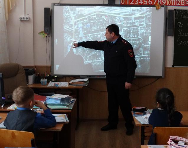 На Ставрополье школьники составляют безопасный маршрут от школы до дома на спутниковых картах
