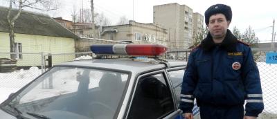 Жительница Санкт-Петербурга поблагодарила инспекторов ДПС Новгородской области за помощь на дороге