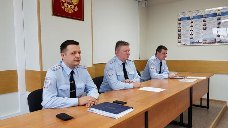 Сотрудники ГИБДД города Москвы встретились с представителями столичных автошкол