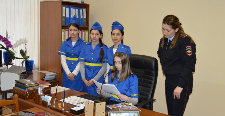Аудиоуроки с использованием школьных радиоузлов проводят юные инспекторы движения Нальчика