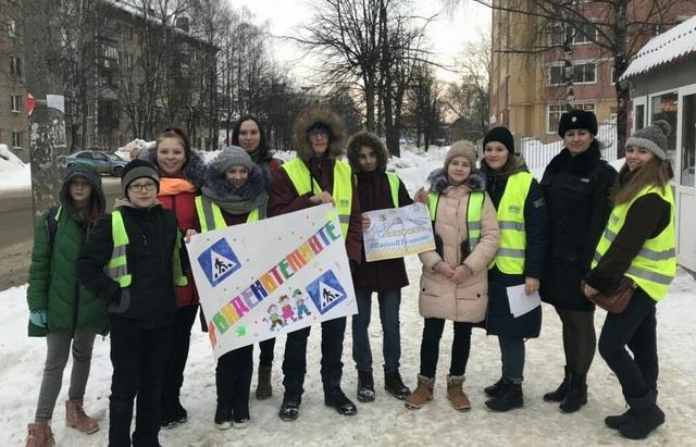 Широкомасштабная акция «#ВиденВТемноте» «подсветила» более трех тысяч костромских пешеходов
