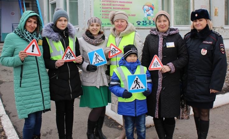 В г. Шарыпово «Родительские патрули» контролируют безопасность участников дорожного движения