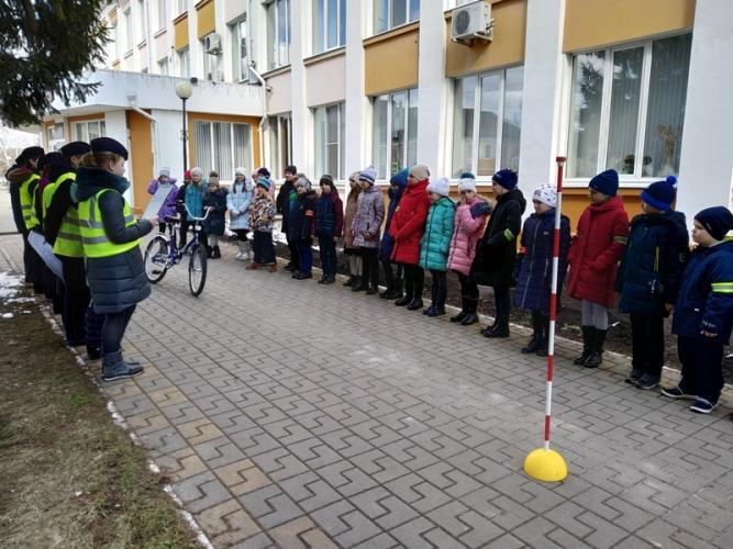 В Белгородской области штаб юных инспекторов движения организовал велоликбезы для школьников