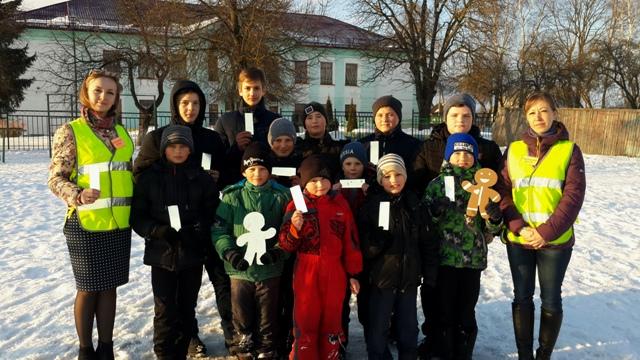 В преддверии каникул сотрудники ГИБДД проводят беседы со школьниками