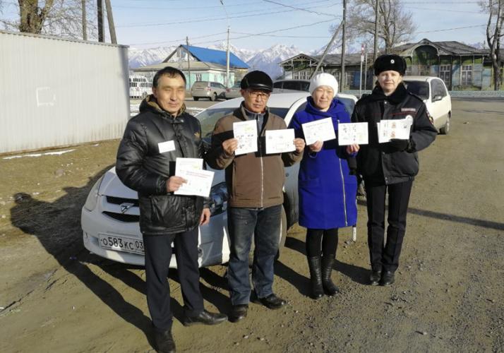В Бурятии представители Совета отцов проводят правовые ликбезы по безопасной перевозке юных пассажиров
