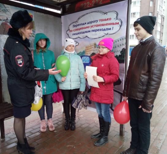 Брянские остановочные комплексы стали площадкой для формирования у пешеходов безопасной модели поведения в дорожной среде