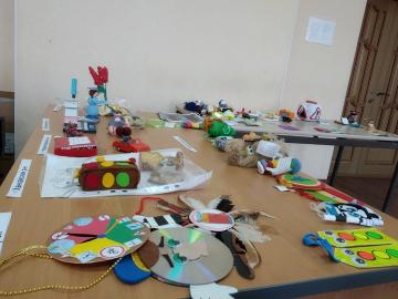 Более двухсот работ поступило на финальный этап конкурса социальной рекламы «ПДД: взгляд из-за парты» в Приморье