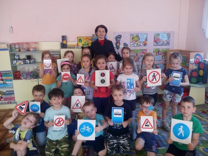 Сотрудники Госавтоинспекции г. Копейска и Уйского района проводят мероприятия в рамках всероссийской социальной кампании «Без вас не получится!»