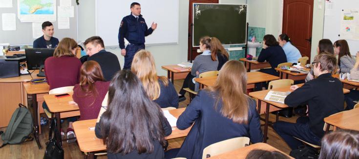 Инспекторы ГИБДД Западного округа провели беседы с подрастающим поколением