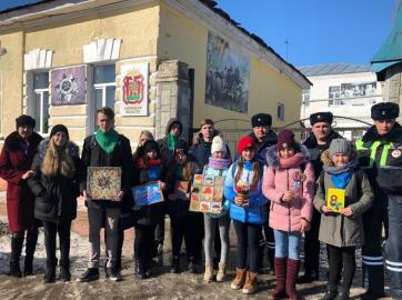 Юные волонтеры Липецкой области присоединились к социальной кампании «Без вас не получится»