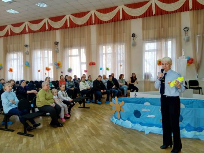 Сотрудники Госавтоинспекции продолжают проводить встречи с родительской общественностью