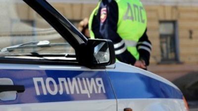 В Вологодской области инспекторы ДПС помогли водителю отбуксировать сломавшийся автомобиль