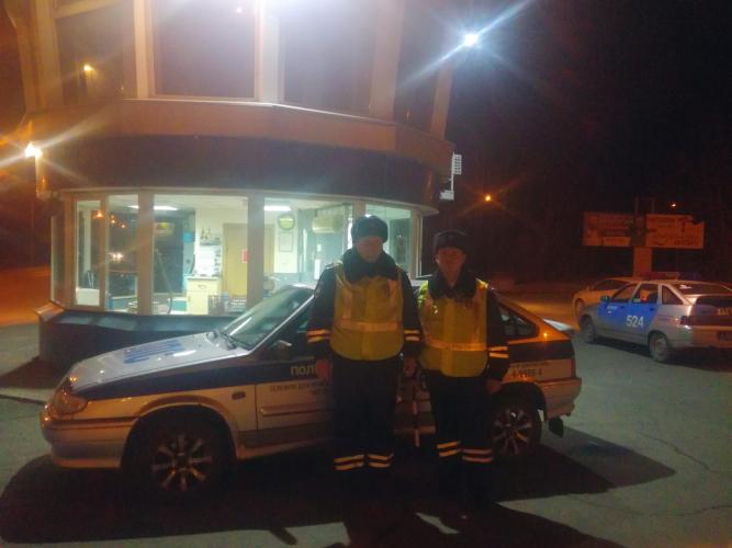 В Томске сотрудники ГИБДД помогли мужчине, оказавшемуся в трудной жизненной ситуации