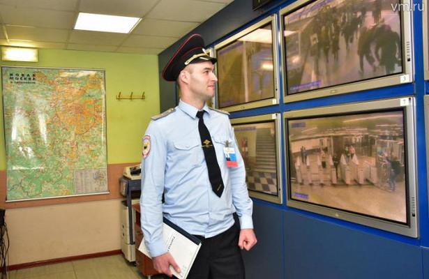 Умные очки распознают преступника: московская полиция использует новые разработки  Об этом сообщает Рамблер. Далее: https://news.rambler.ru/other/42071796/?utm_content=rnews&utm_medium=read_more&utm_source=copylink